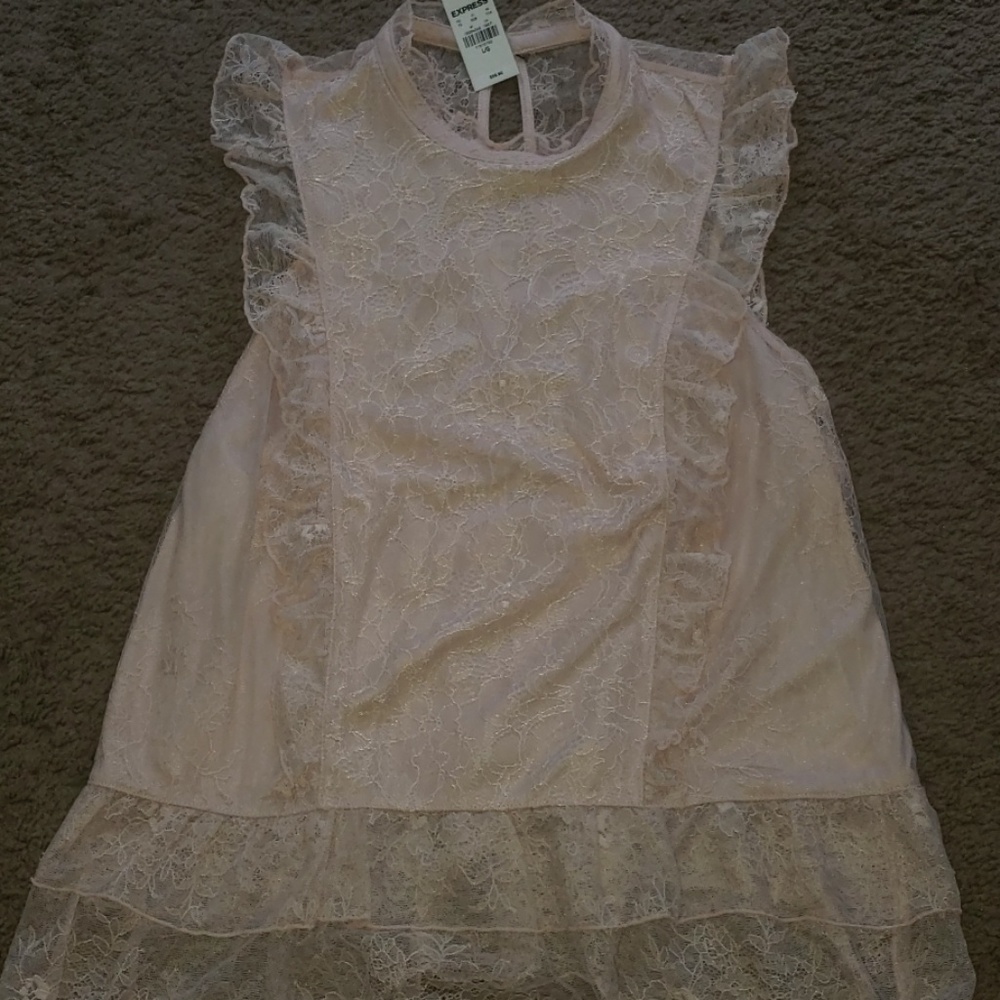 BRAND NEW WITH TAGS LACE TOP FROM EXPRESS LARGE